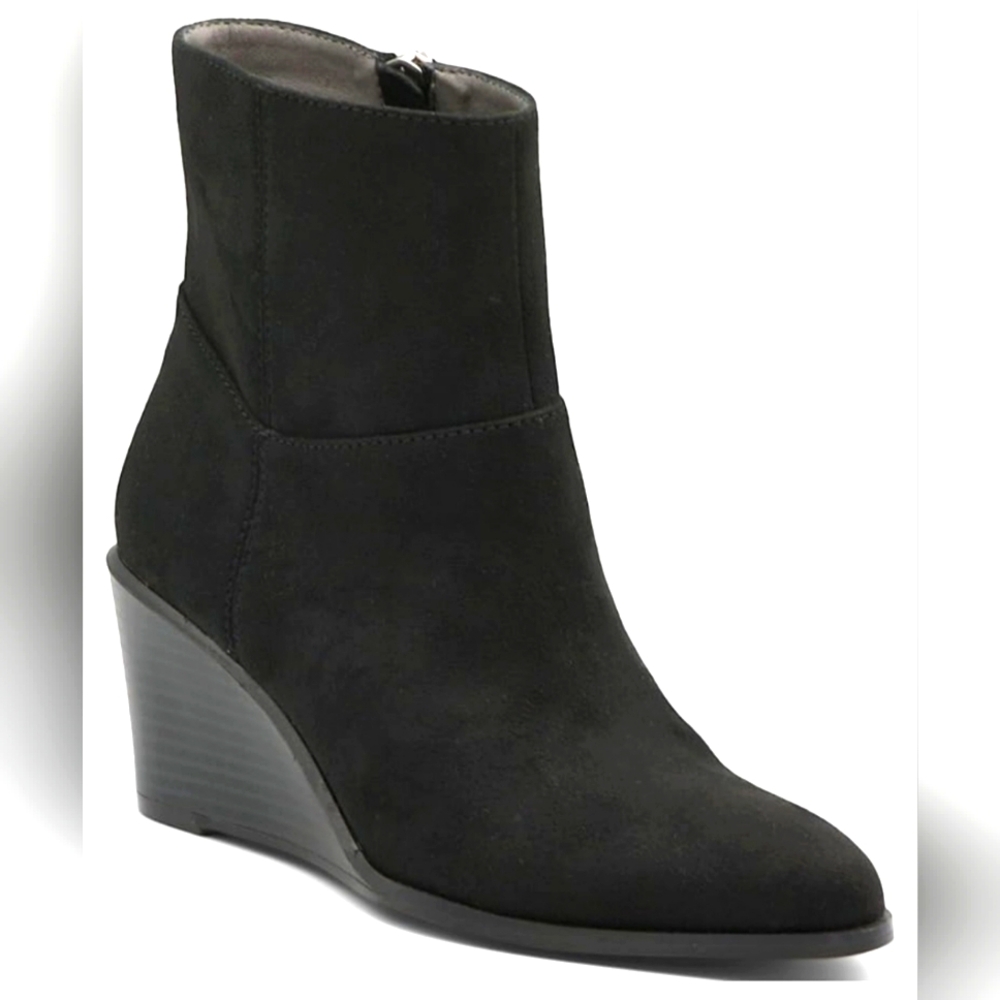 NIB Adrienne Vitadini black Vito Wedges